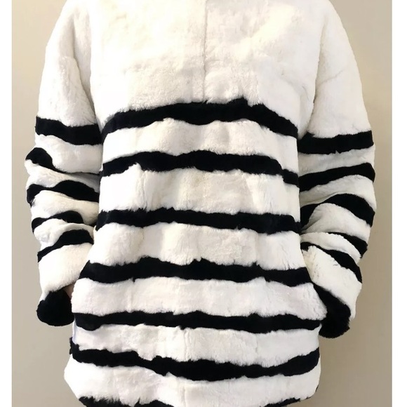Rabbit Striped Pullover - Picture 5 of 6